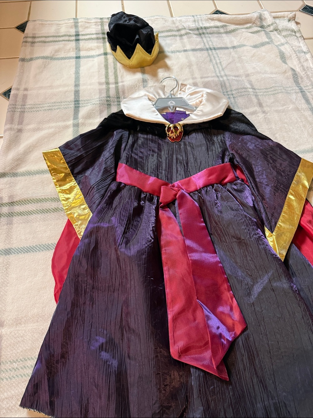 Disney Evil Queen Dress - Picture 3 of 4